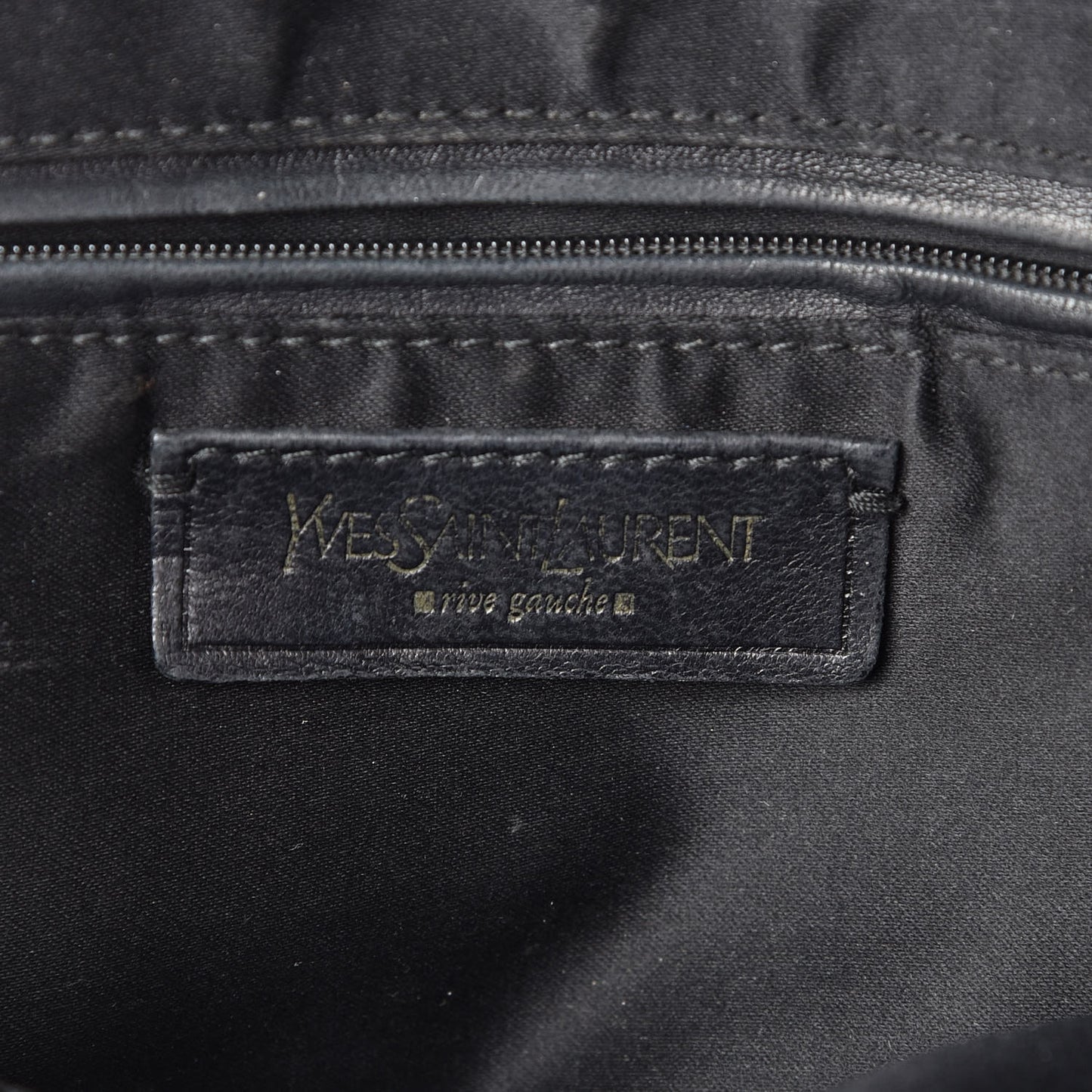 Textured Patent Calfskin Medium Muse Black