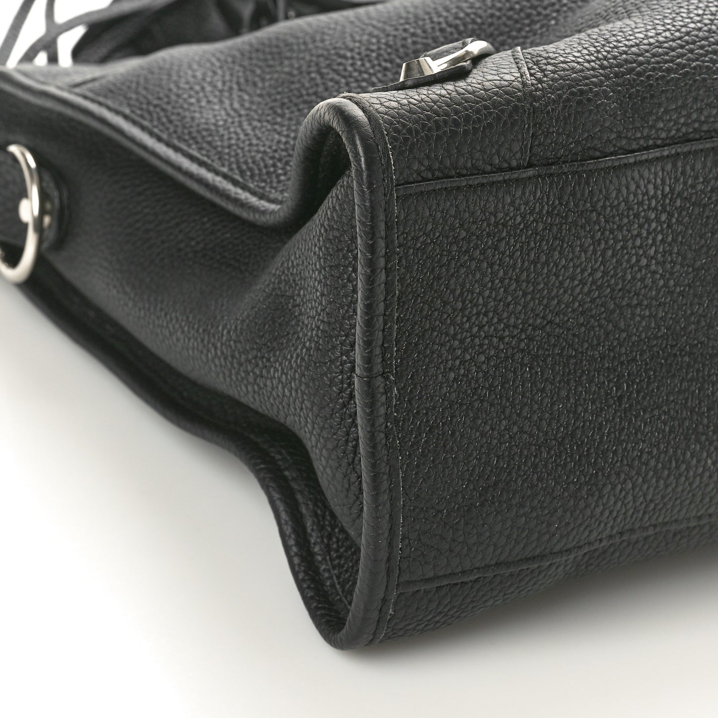 Vibrato Calfskin Classic Silver Hardware City Black