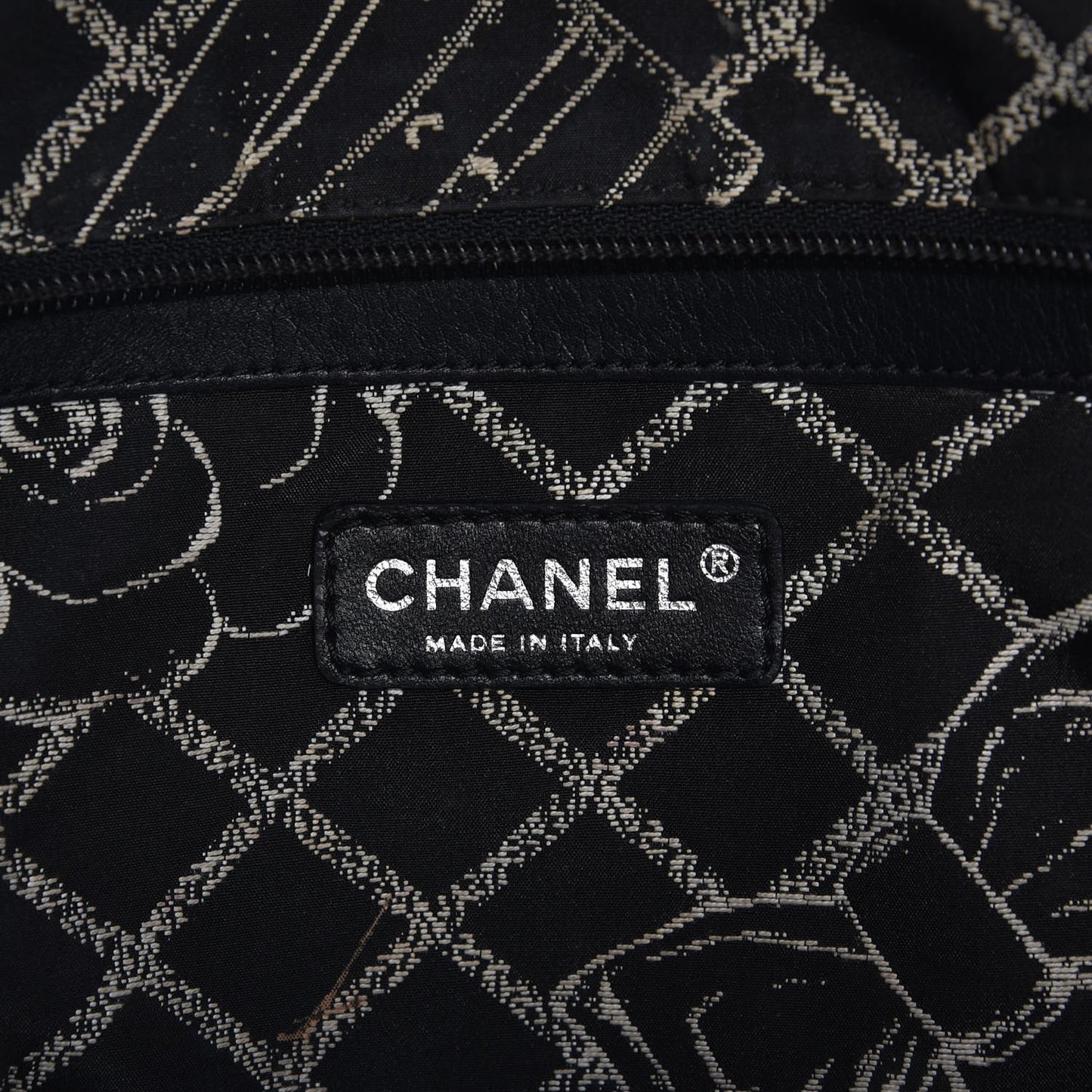 Calfskin Large Essential 31 Rue Cambon Tote Black