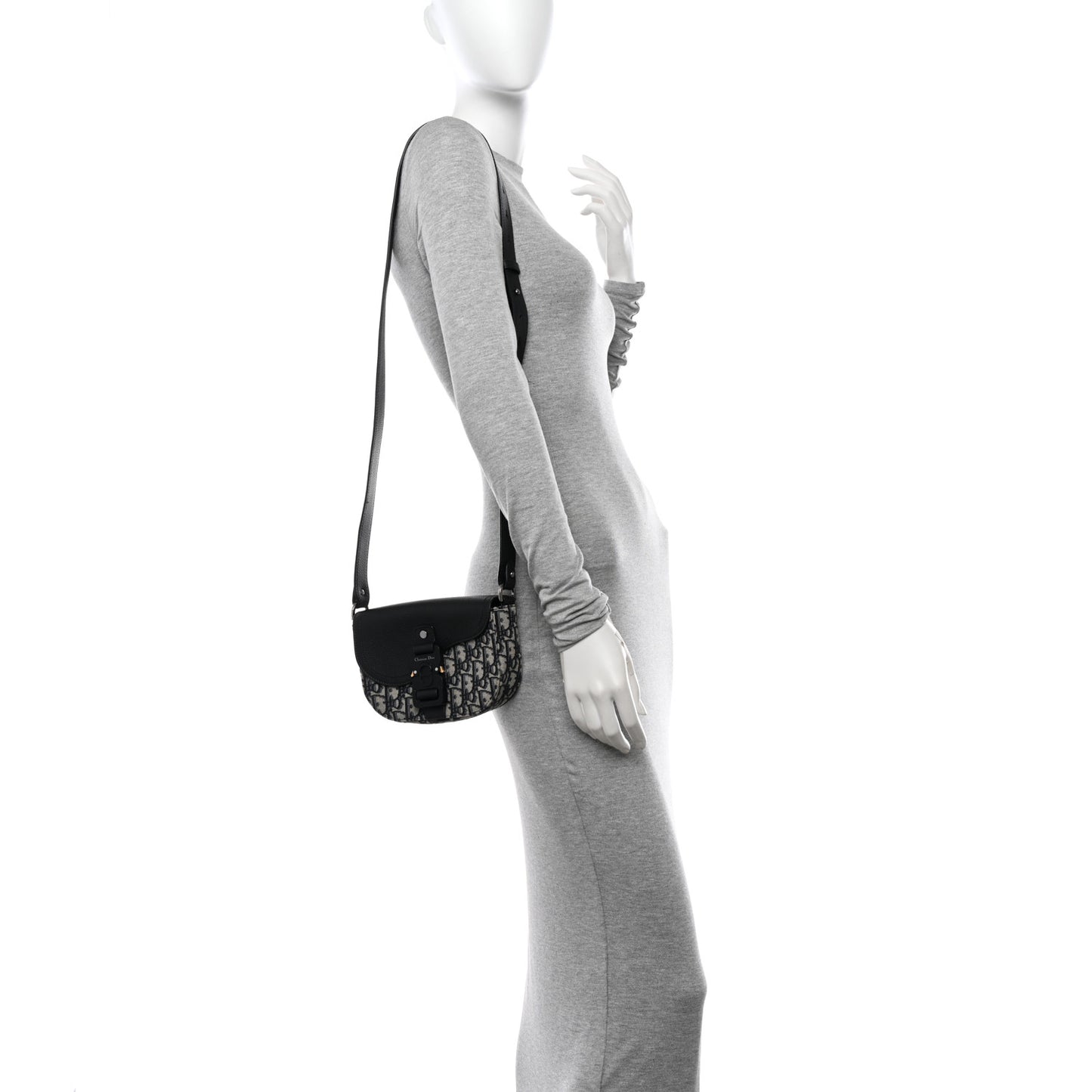 Grained Calfskin Oblique Saddle Messenger Black