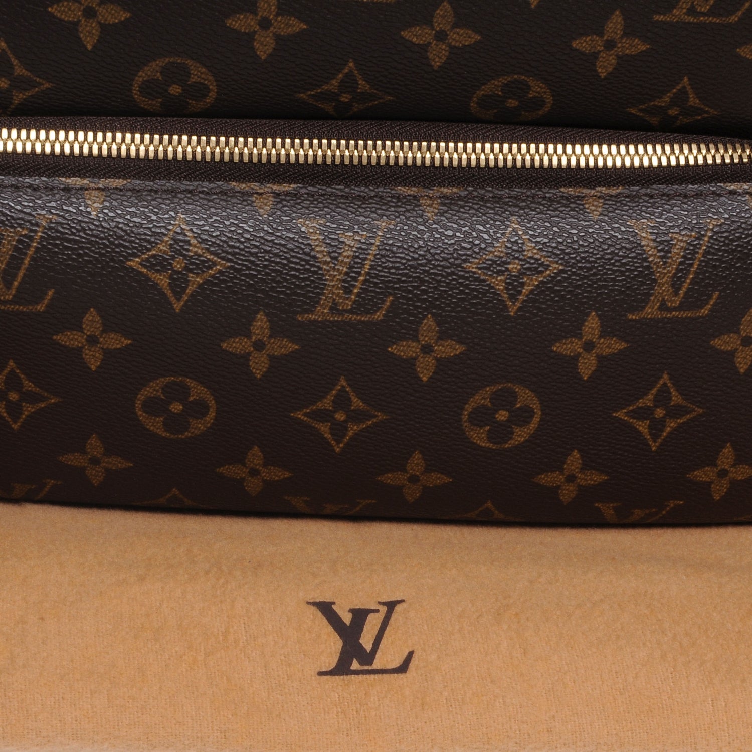 Louis Vuitton Monogram Evasion Sports Bag 6 of 9
