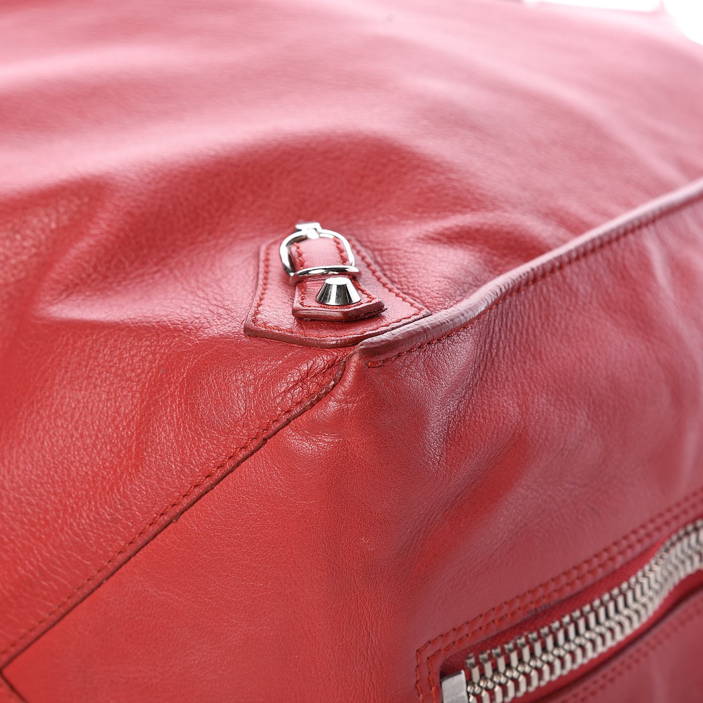 Veau Souple Papier A4 Zip Around Tote Rouge