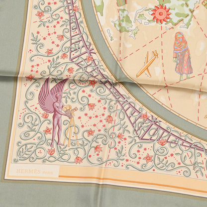 Hermes Silk www.hermes.com Scarf 90 2 of 5