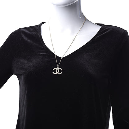 Chanel Pearl CC Pendant Necklace Gold 2 of 6