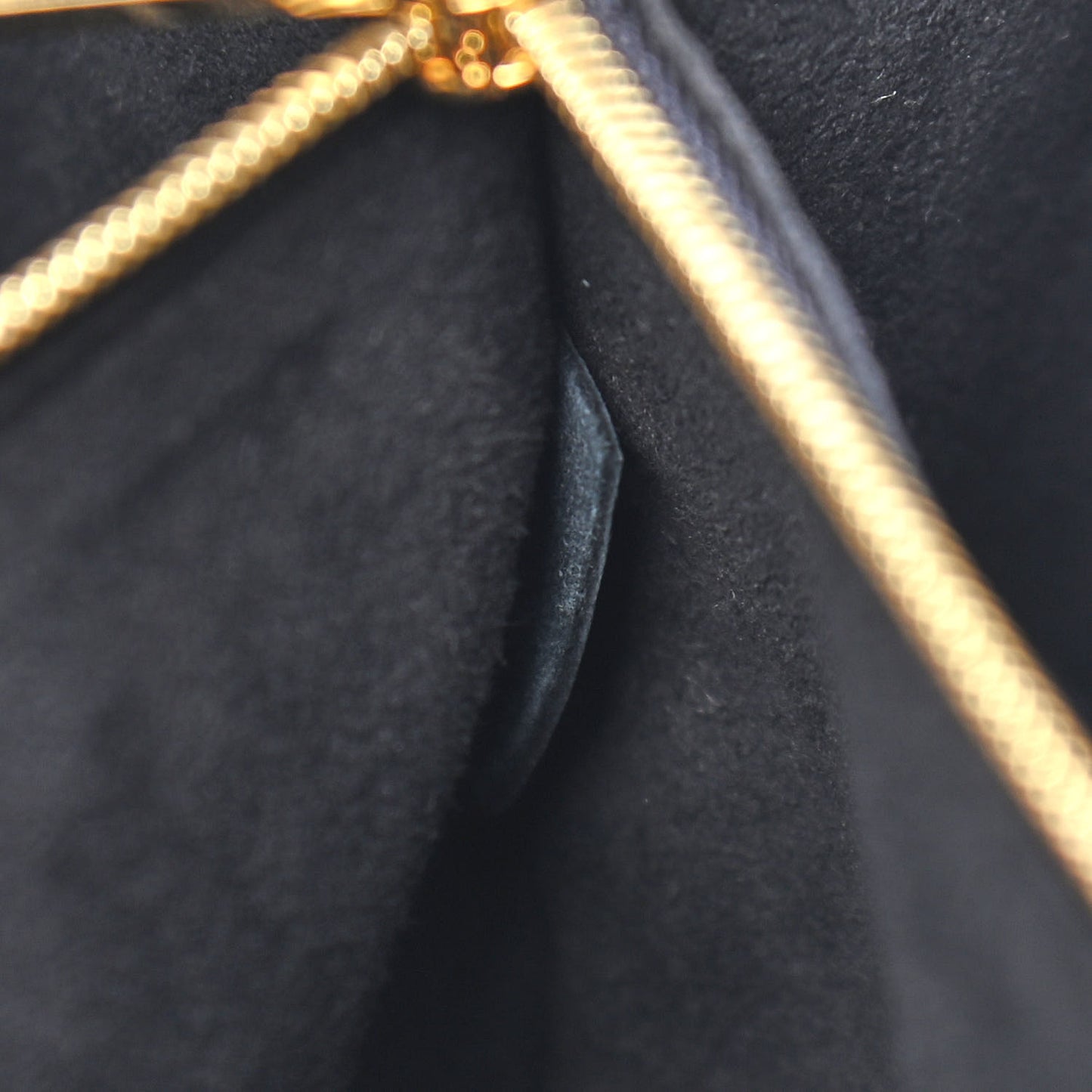 Monogram Double V Black