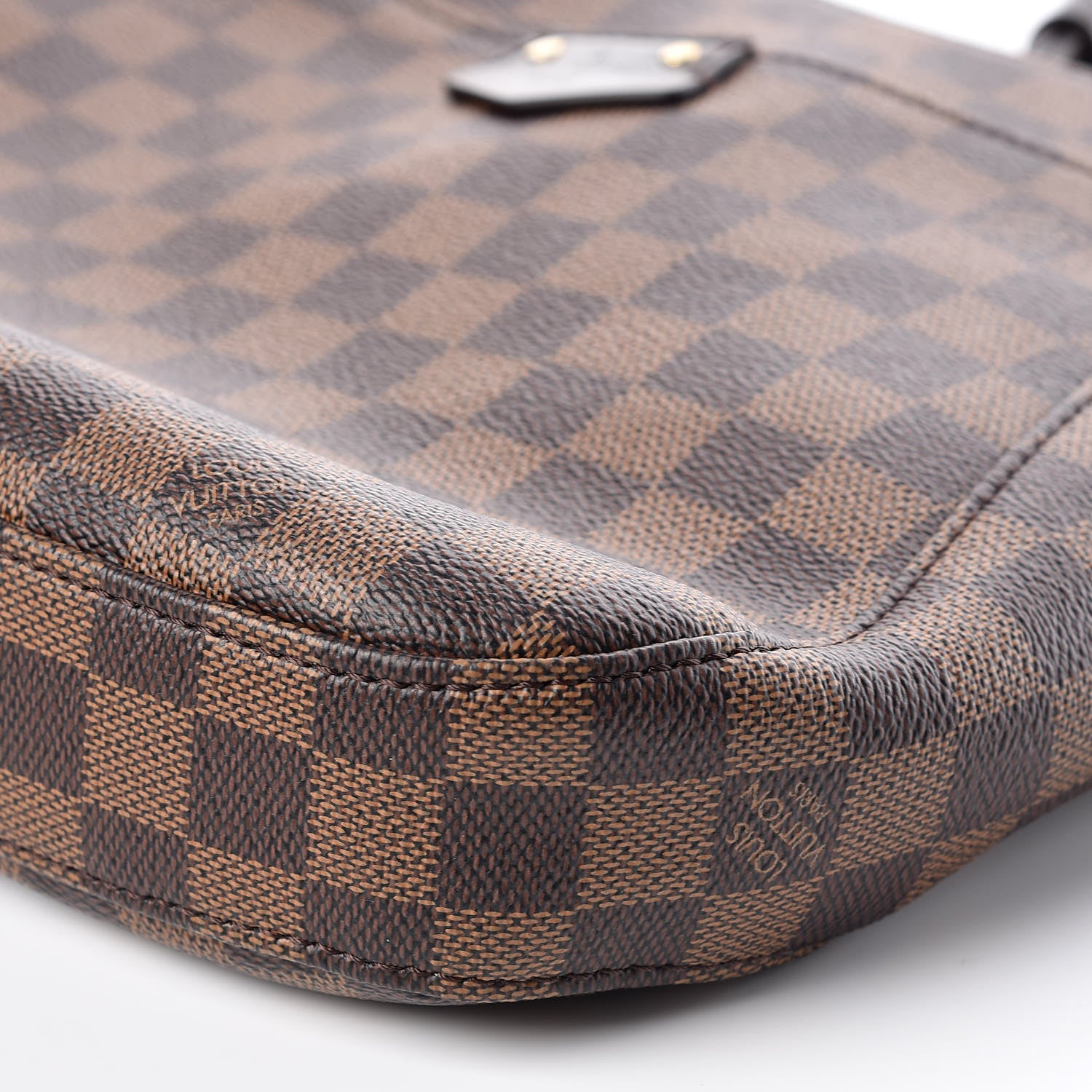Louis Vuitton Damier Ebene South Bank Besace 6 of 9