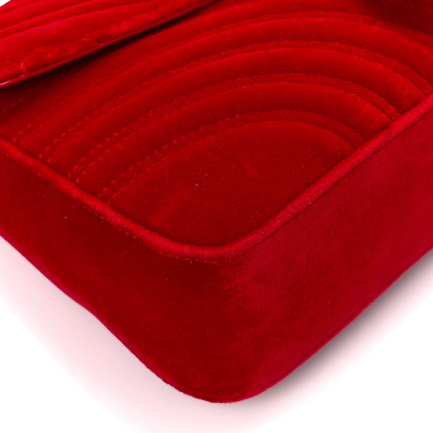 Velvet Matelasse Medium GG Marmont Shoulder Bag Hibiscus Red