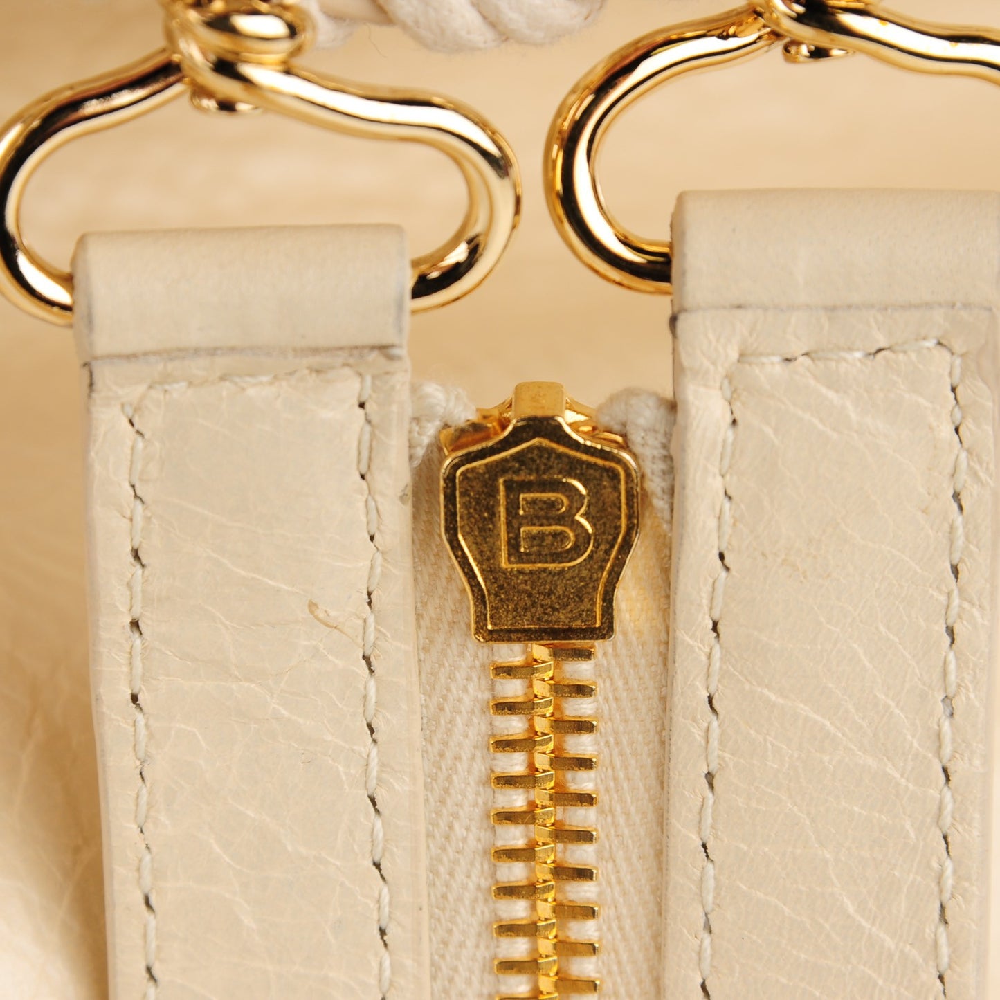 Agneau Giant 12 Gold Hardware Zip Traveler Backpack Blanc Creme Light Craie