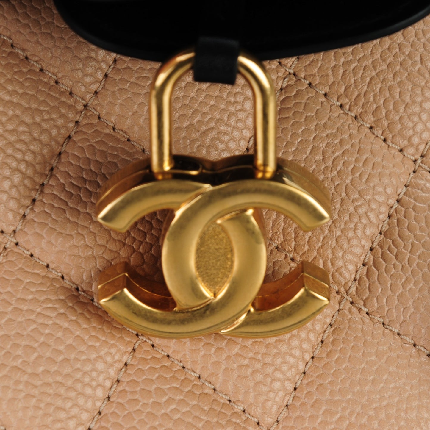 Caviar Quilted Small CC Filigree Vanity Case Beige Black