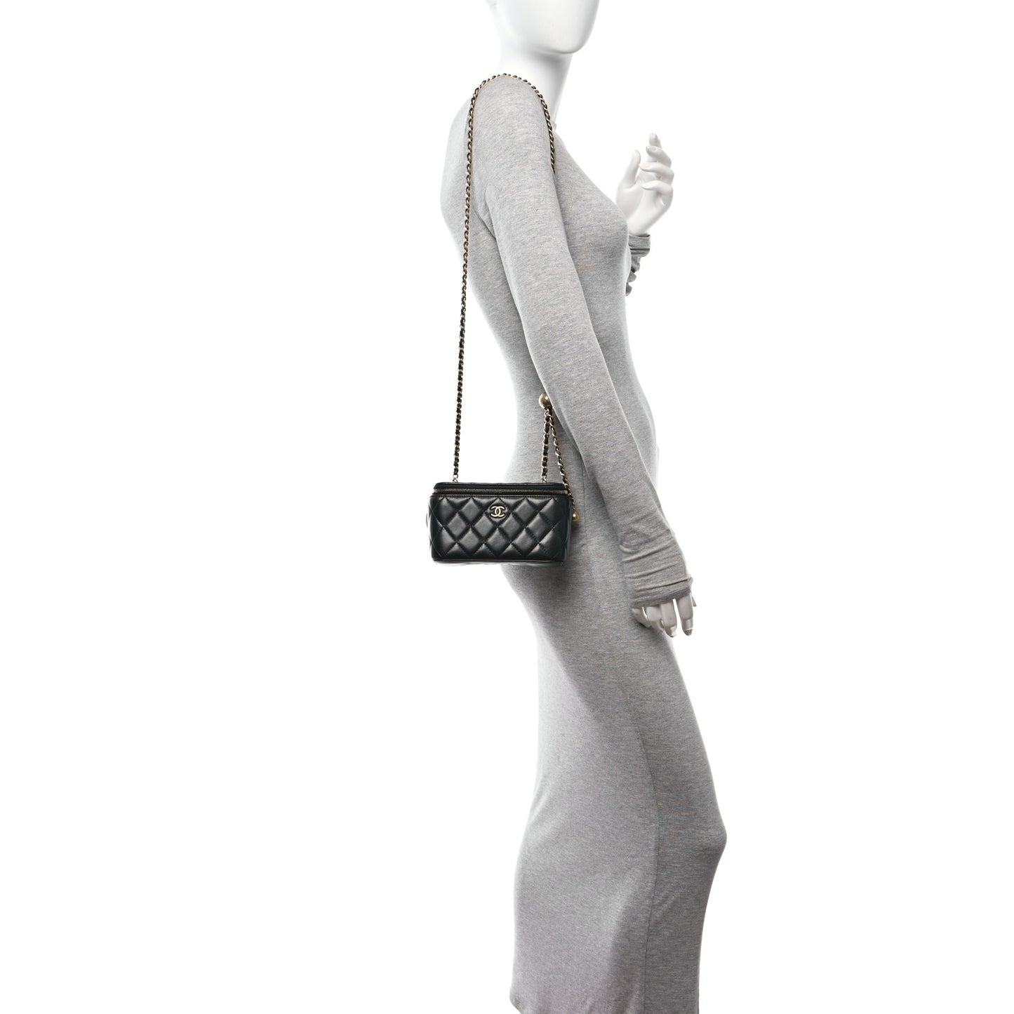 Lambskin Quilted Pearl Crush Small Vanity Case With Chain Black