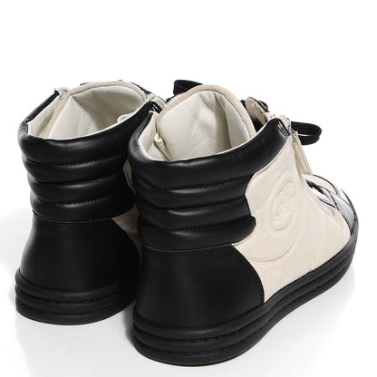 Chanel Suede Calfskin Zipped Sneakers 40.5 Beige Clair Black 4 of 8