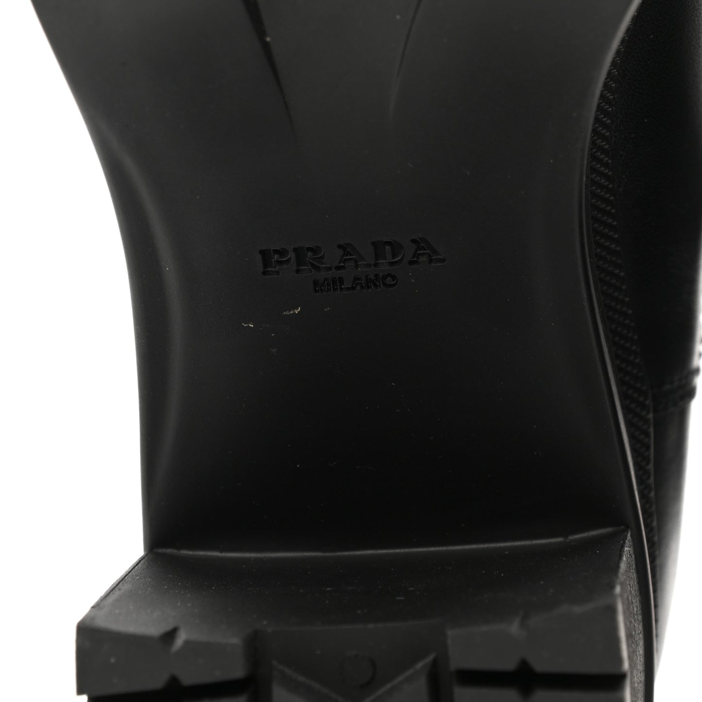 Vitello Montana Lug Sole Chelsea 55mm Boots 37 Black