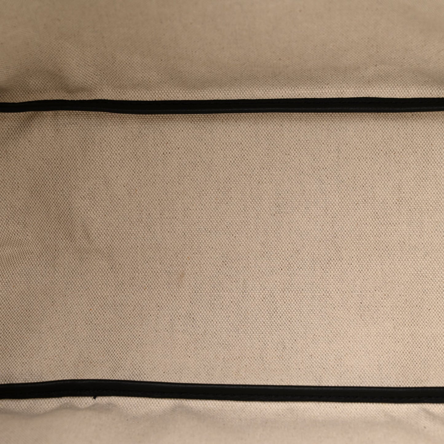 ine Saint Louis PM Black