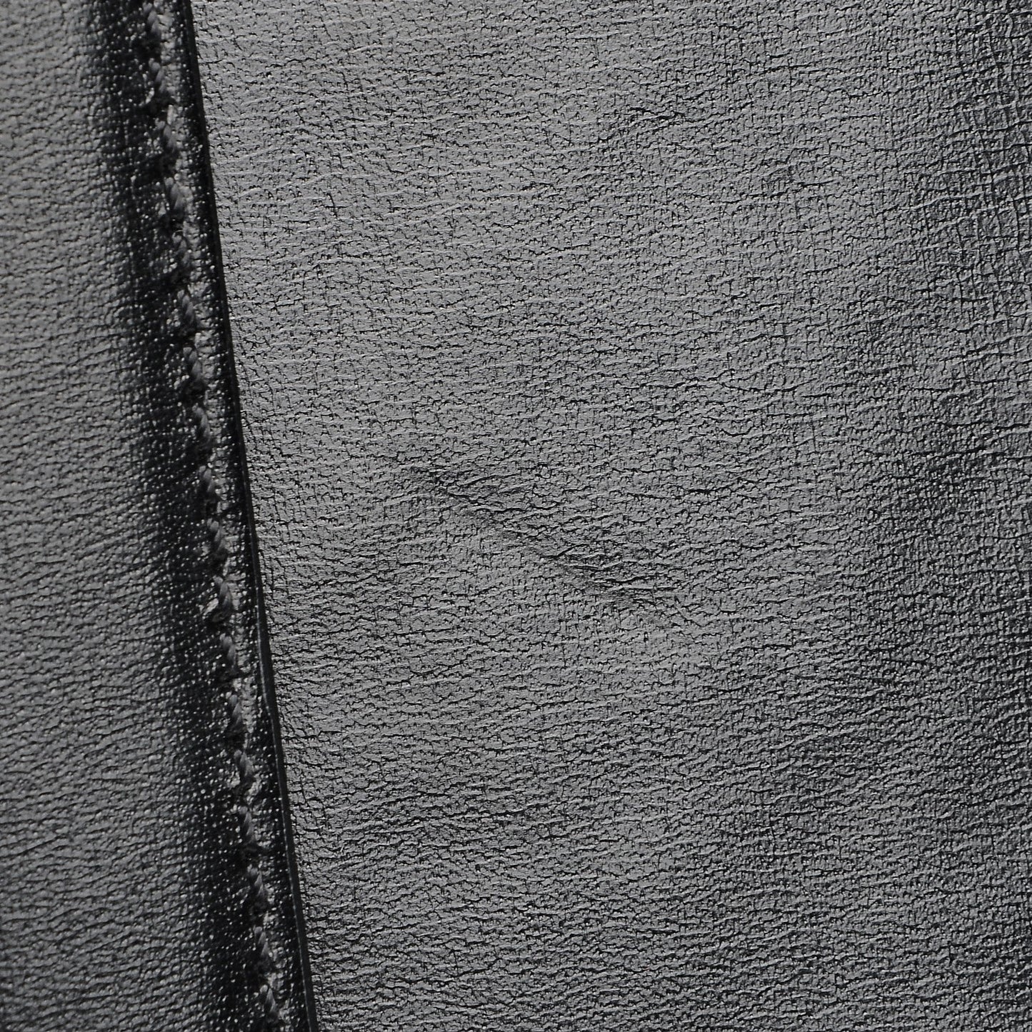 Shiny Lord Calfskin Medium Antigona Black