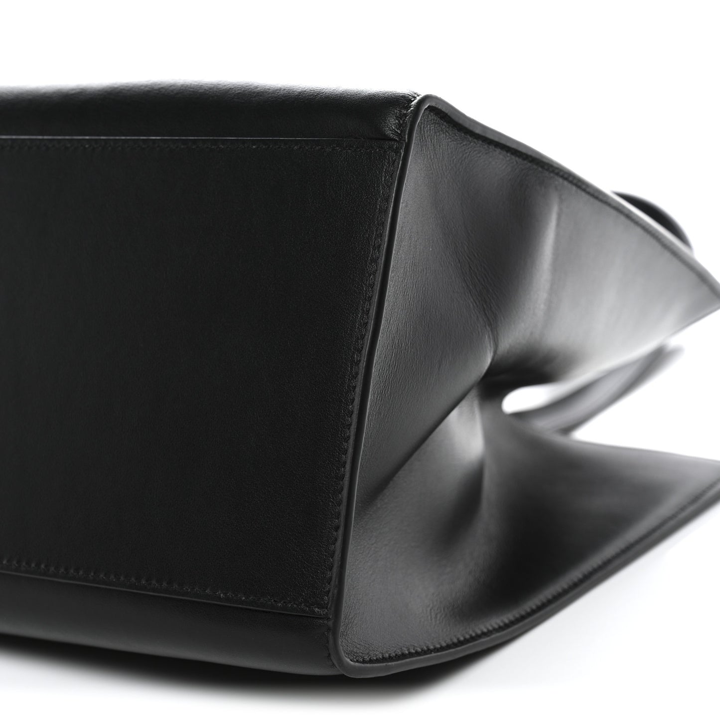 Smooth Calfskin Cabas 16 Bag Black