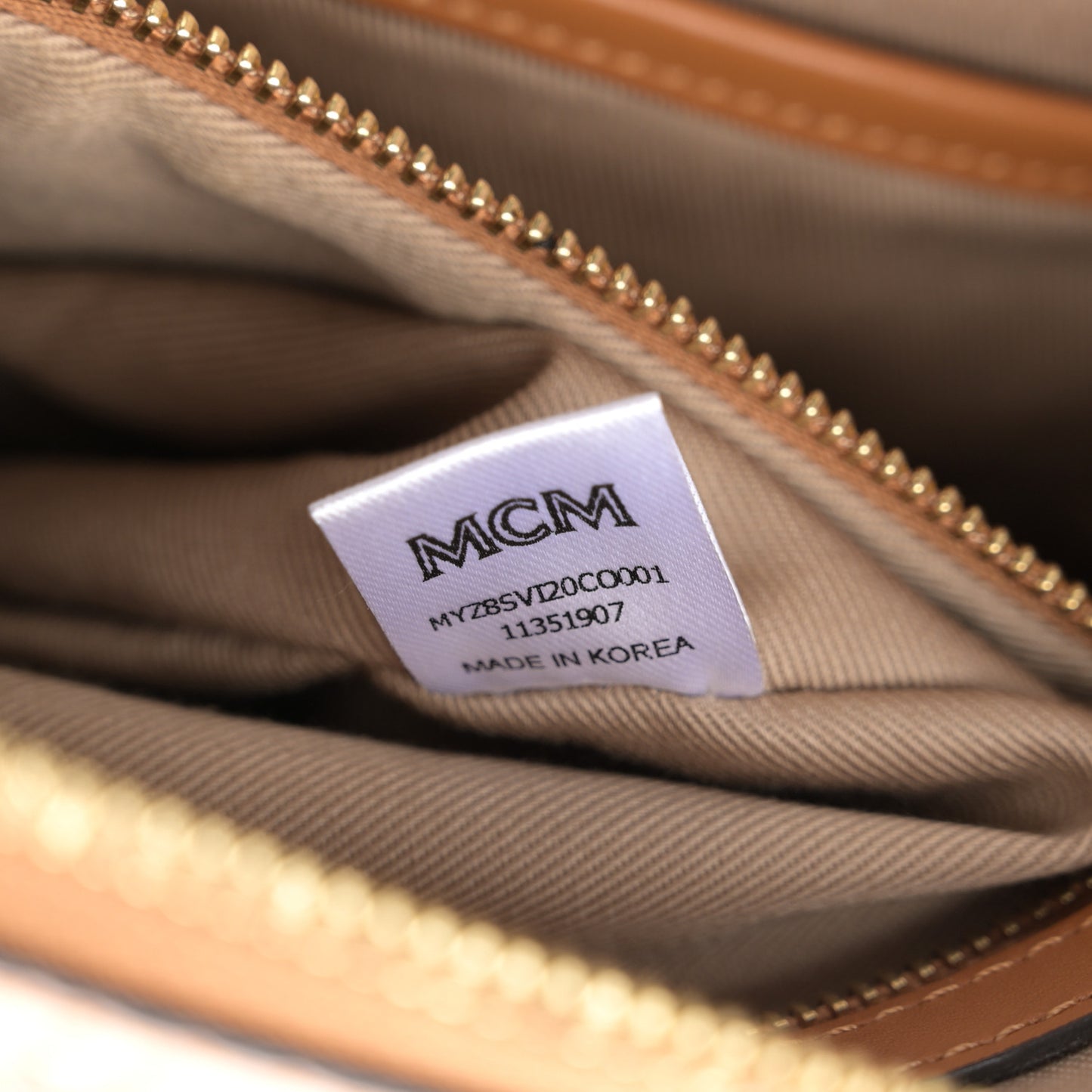 Visetos Medium Crossbody Pouch Cognac