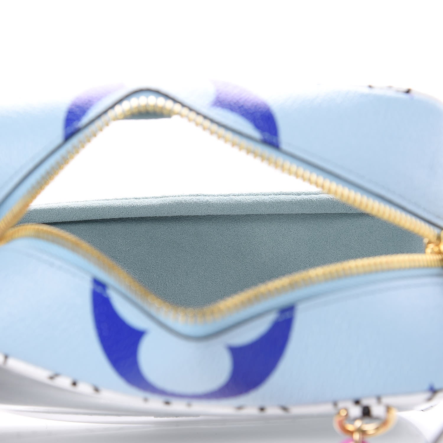 Louis Vuitton Monogram Giant Hawaii Beach Pouch Blue 5 of 8
