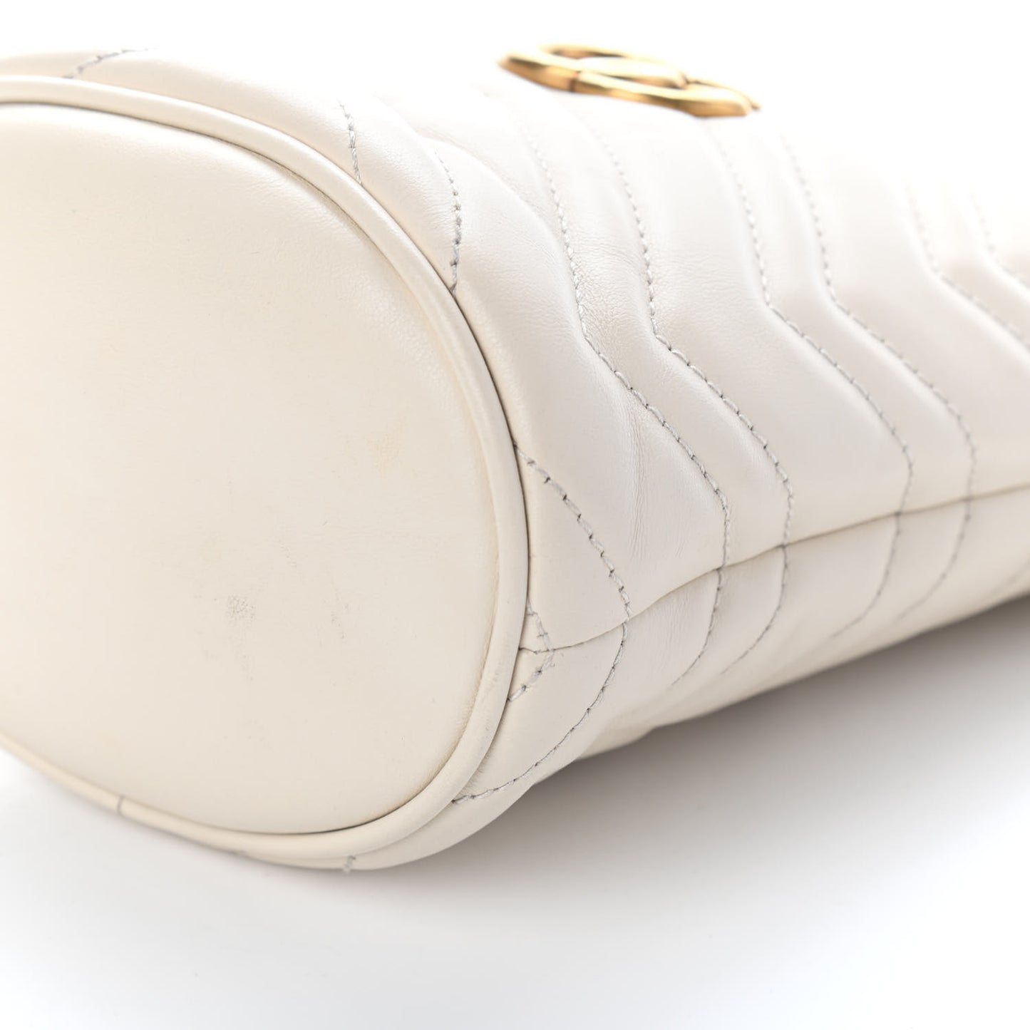 Calfskin Matelasse Mini GG Marmont 2.0 Bucket Bag White