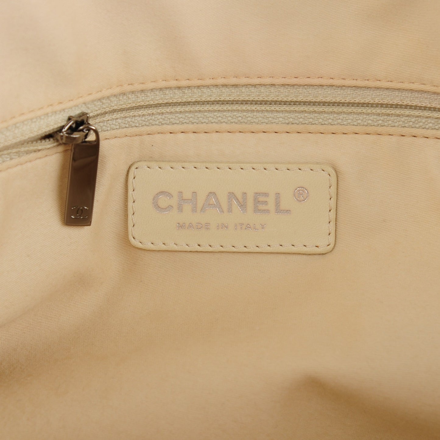 Soft Caviar Quilted Medium Cells Tote Beige