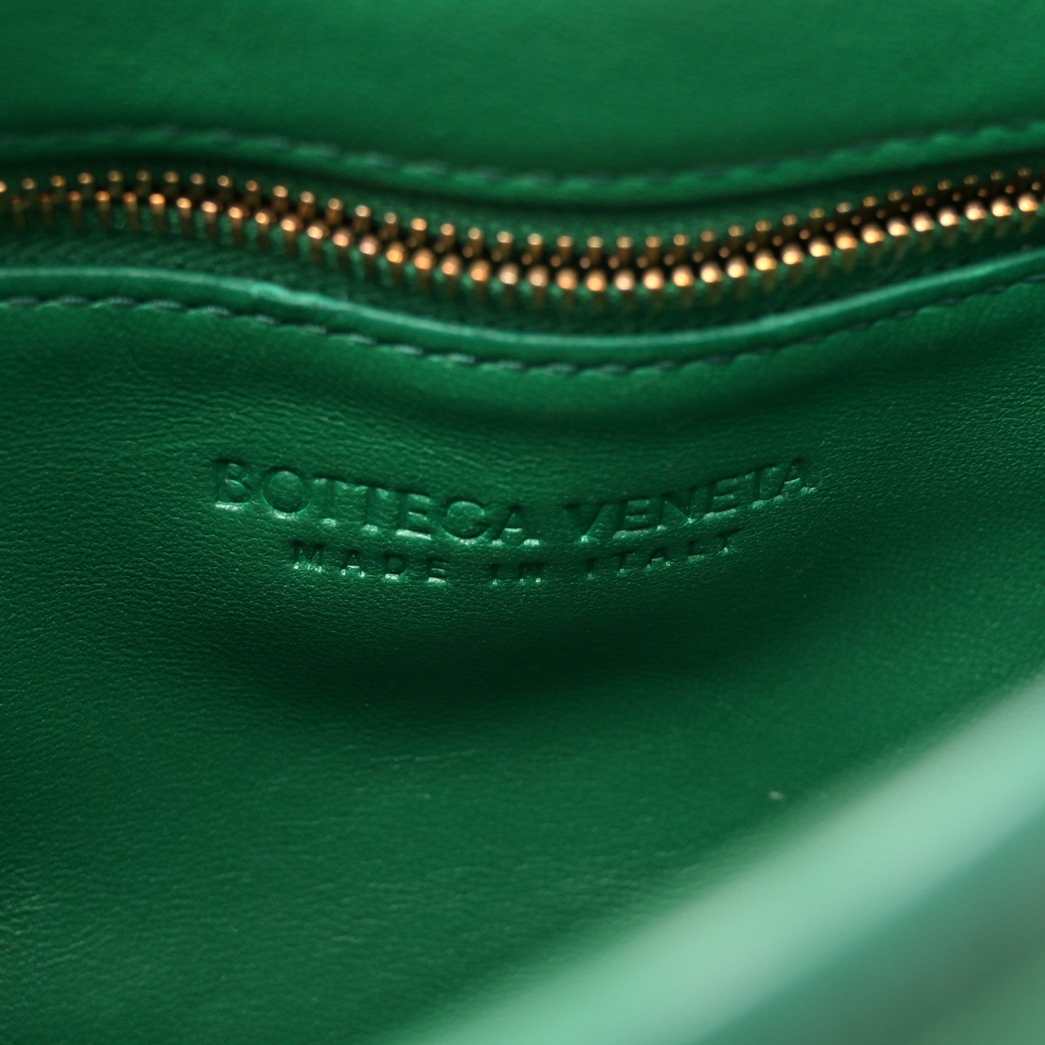 Bottega Veneta Lambskin Maxi Intreccio Padded Chain Cassette Crossbody Bag Racing Green 6 of 9