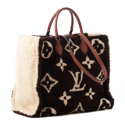Louis Vuitton Shearling Monogram Giant Teddy Onthego GM Black White 2 of 7