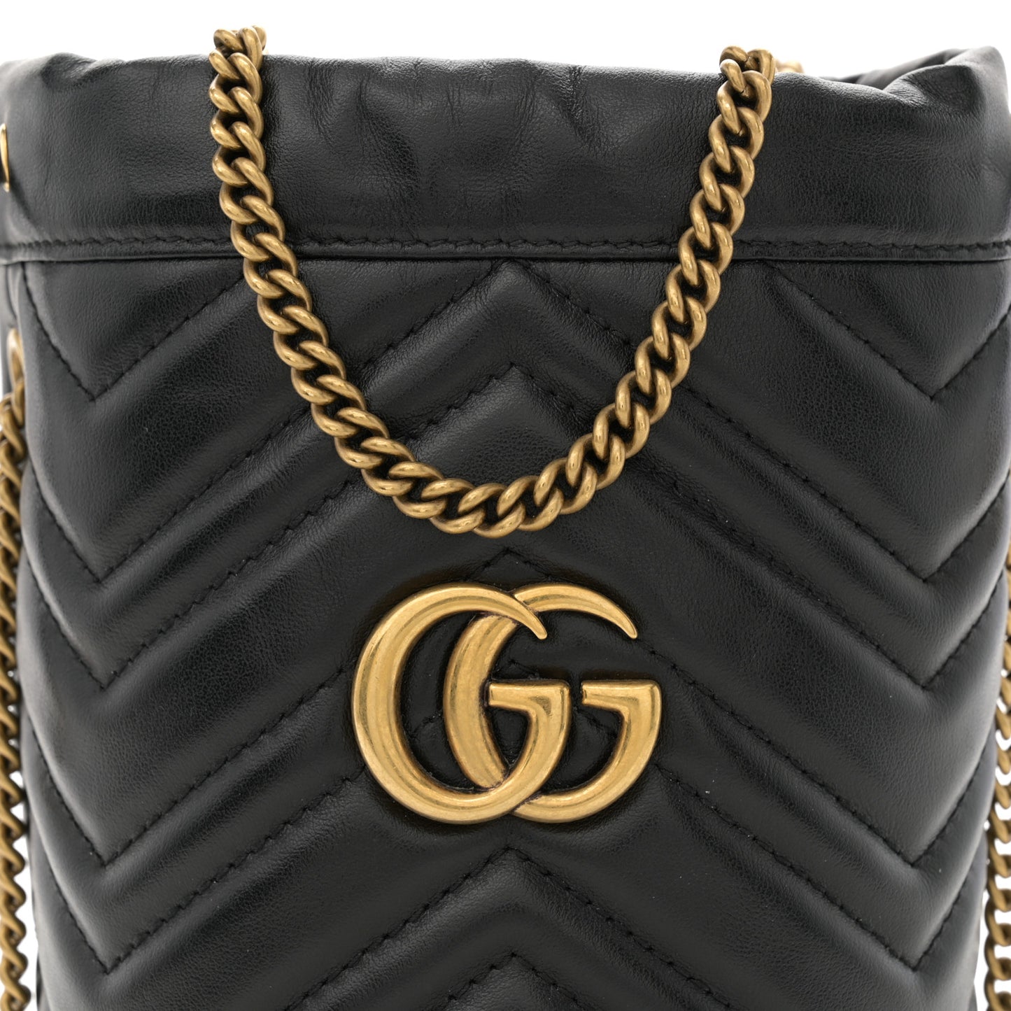 Calfskin Matelasse Mini GG Marmont 2.0 Bucket Bag Black