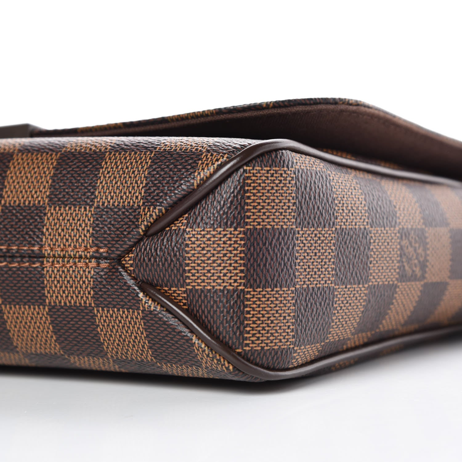 Louis Vuitton Damier Ebene District PM 6 of 10
