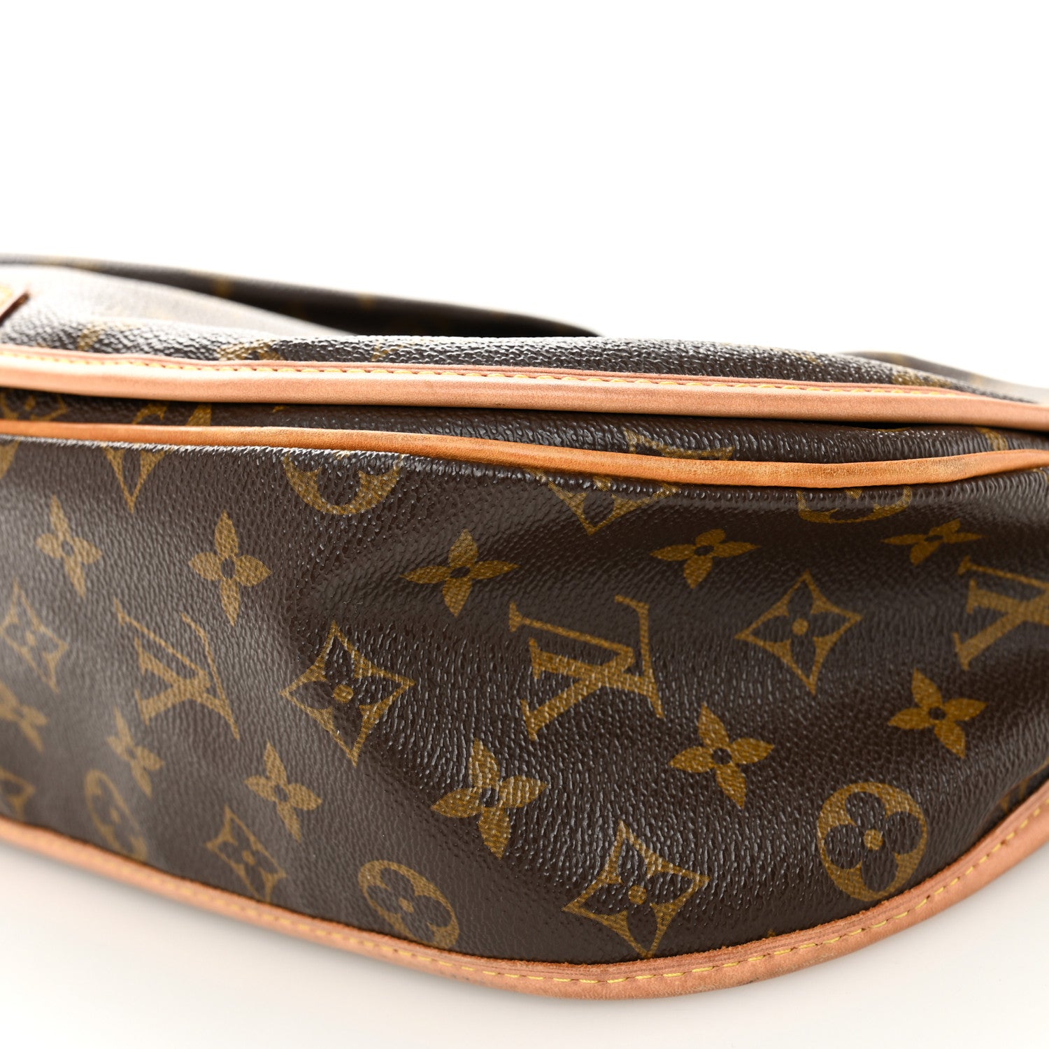 Louis Vuitton Monogram Menilmontant MM 9 of 9