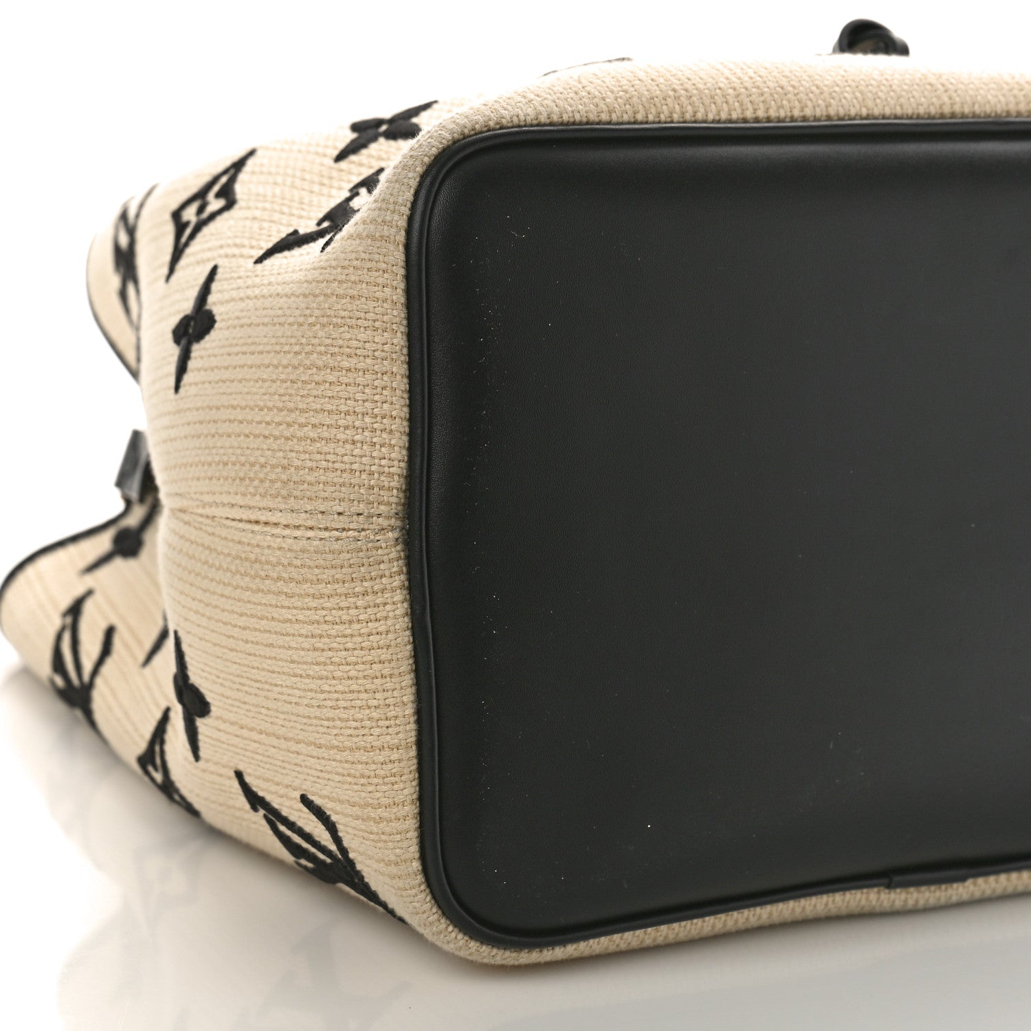 Louis Vuitton Cotton Monogram Embroidered Neonoe MM Beige Black 7 of 8