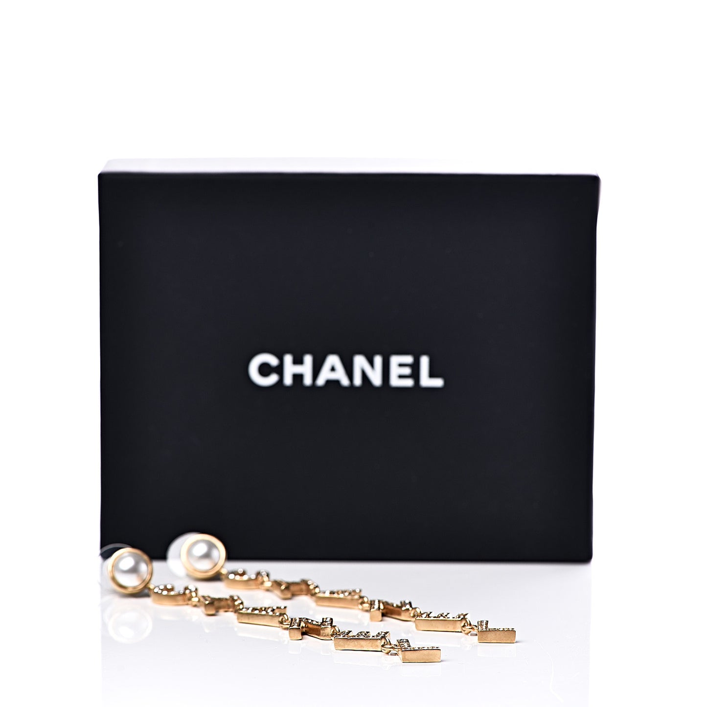 Crystal Pearl 90’s Icon Drop Letter Earrings Gold
