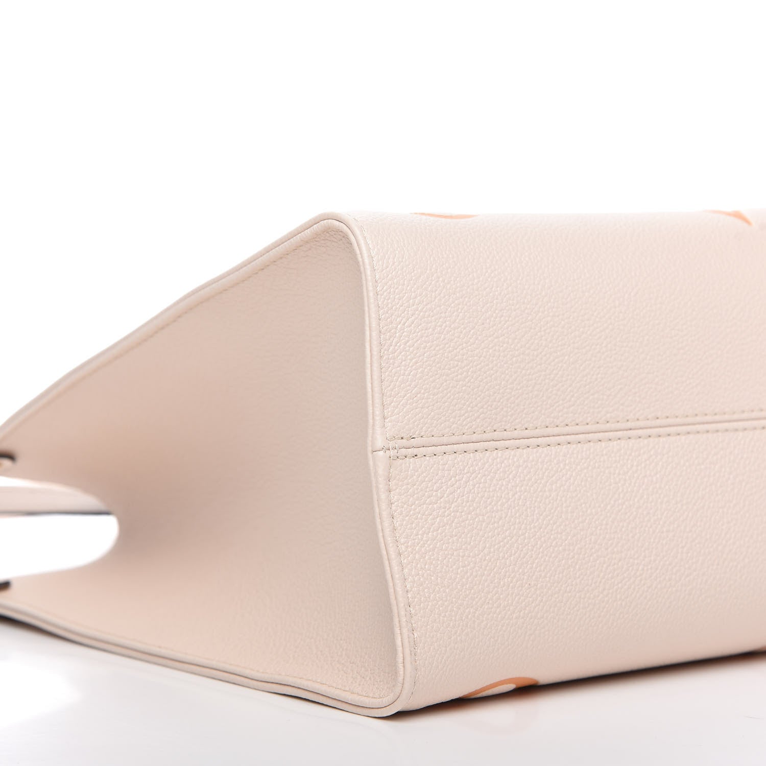 Louis Vuitton Empreinte Monogram Giant By The Pool Onthego MM Cream Saffron 6 of 10