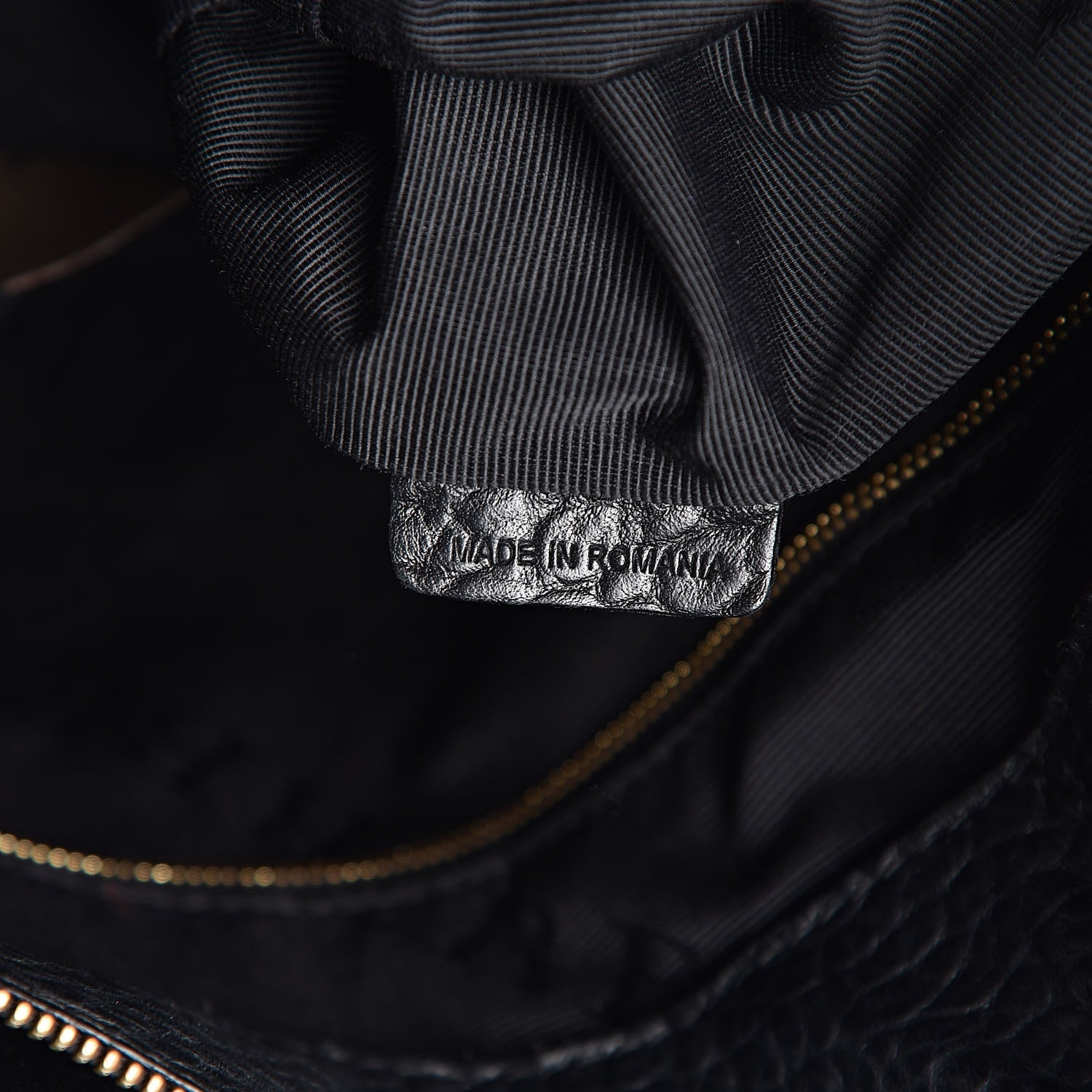 Burberry Heritage Grain Medium Dewsbury Tote Black 7 of 12