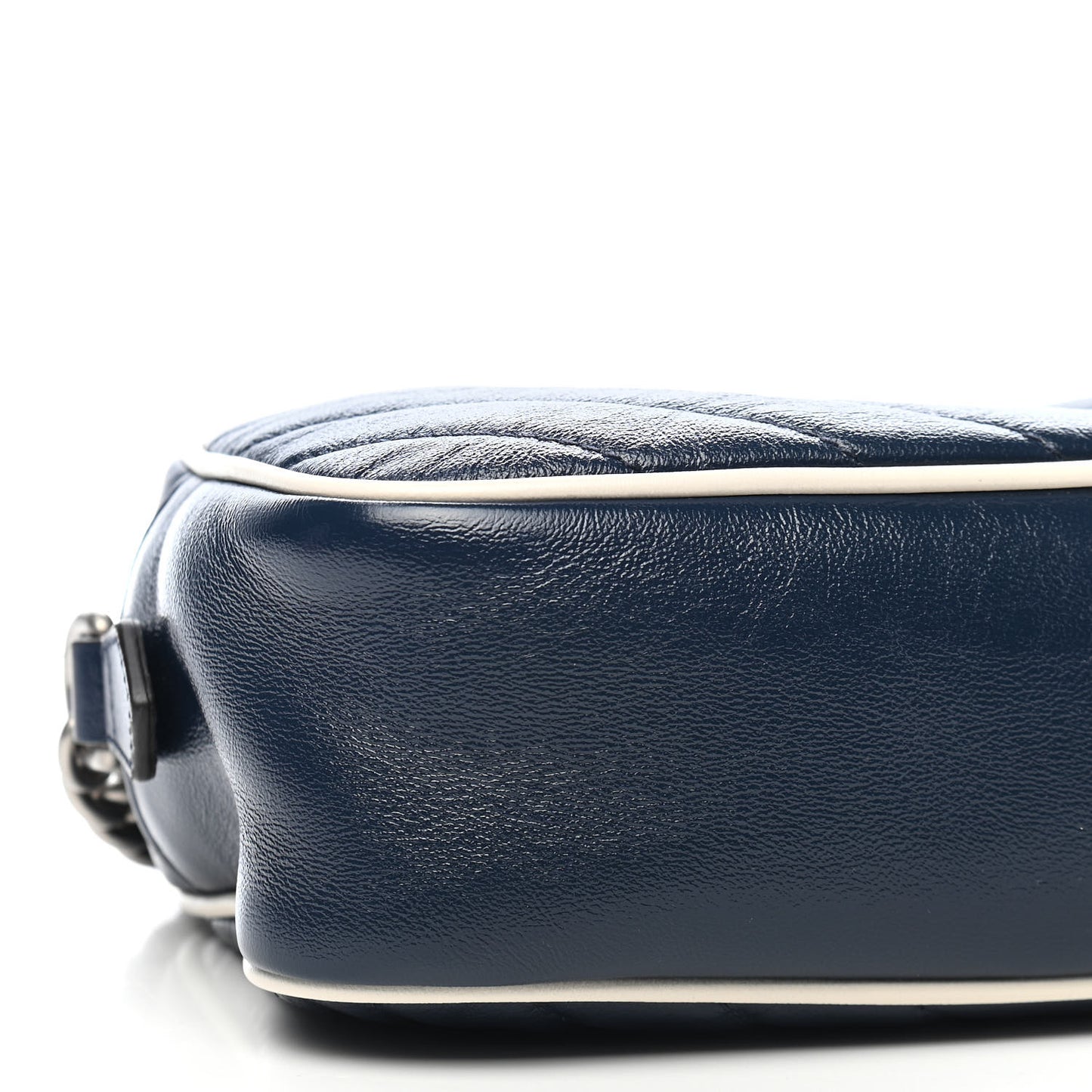 Vintage Effect Calfskin Matelasse Diagonal Small Torchon GG Marmont Chain Shoulder Bag Blue Agata Mystic White