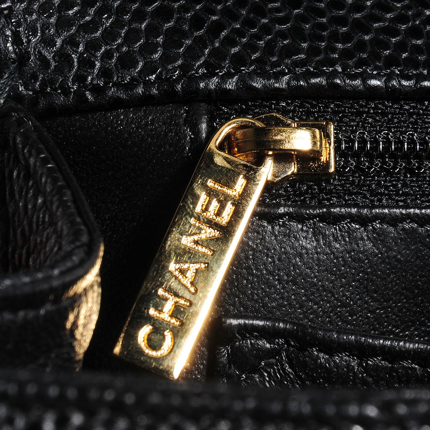 Caviar Maxi Single Flap Black