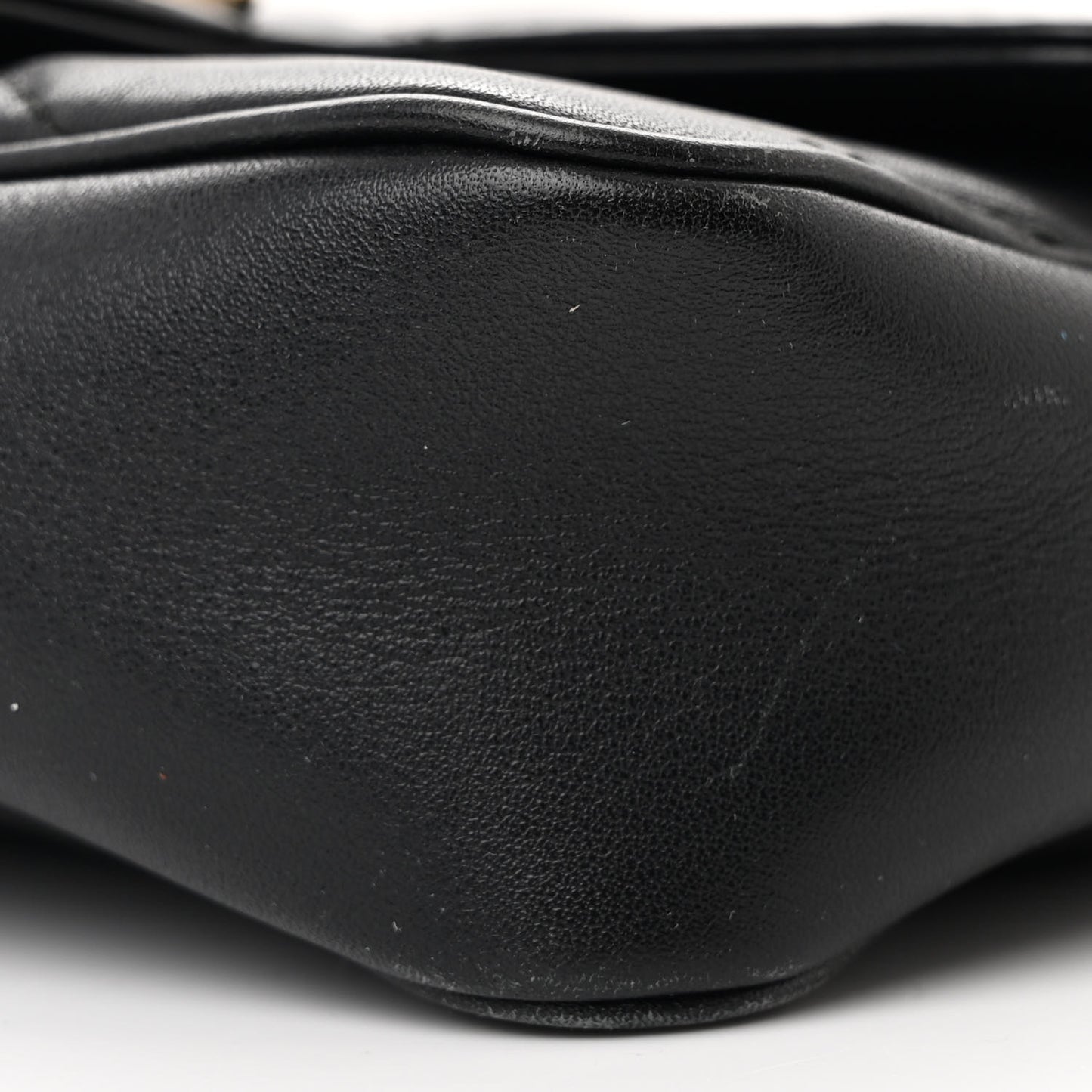 Calfskin Matelasse Super Mini GG Marmont Shoulder Bag Black