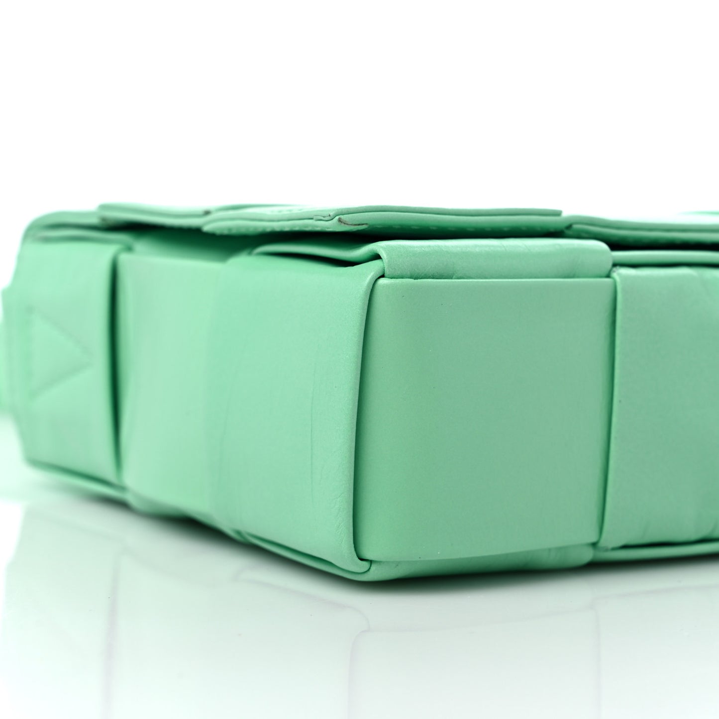 Calfskin Maxi Intreccio Cassette Crossbody Bag Fountain