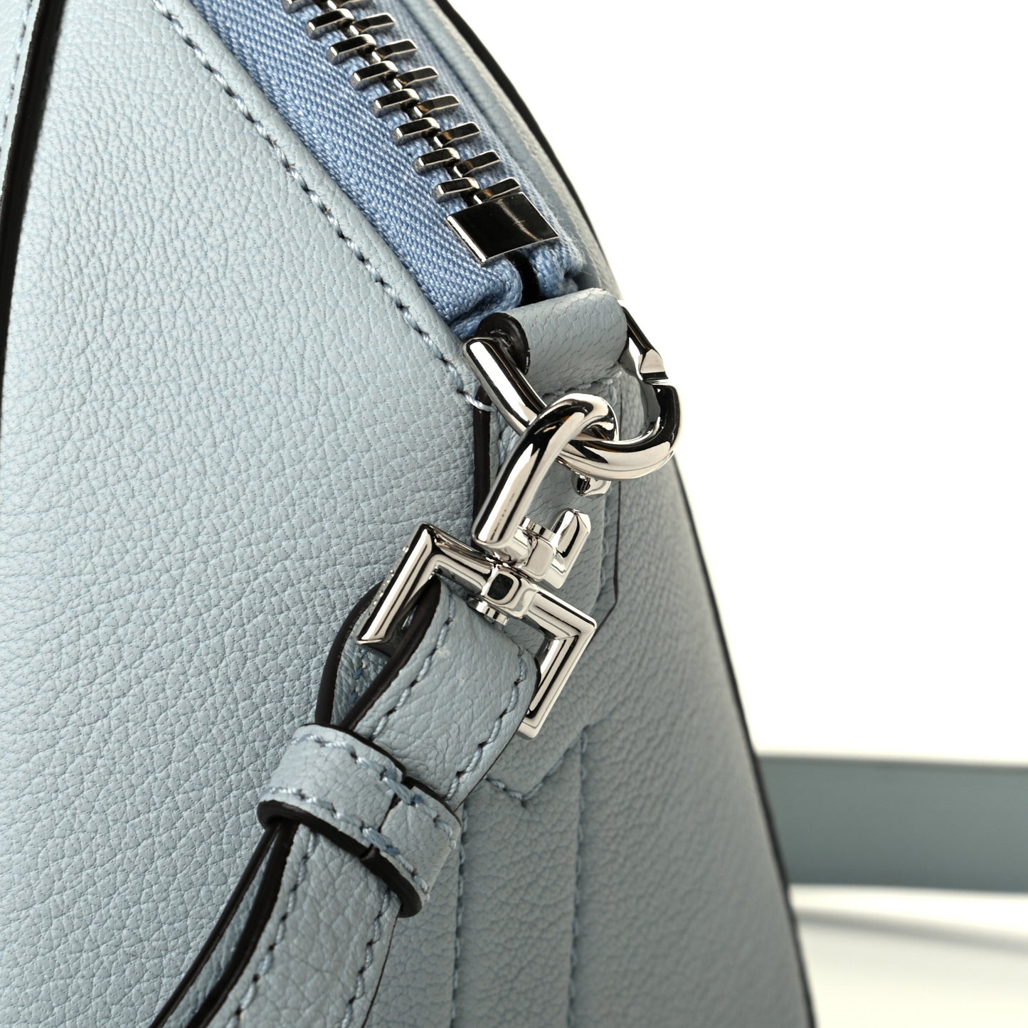 Sugar Goatskin Mini Antigona Ice Blue