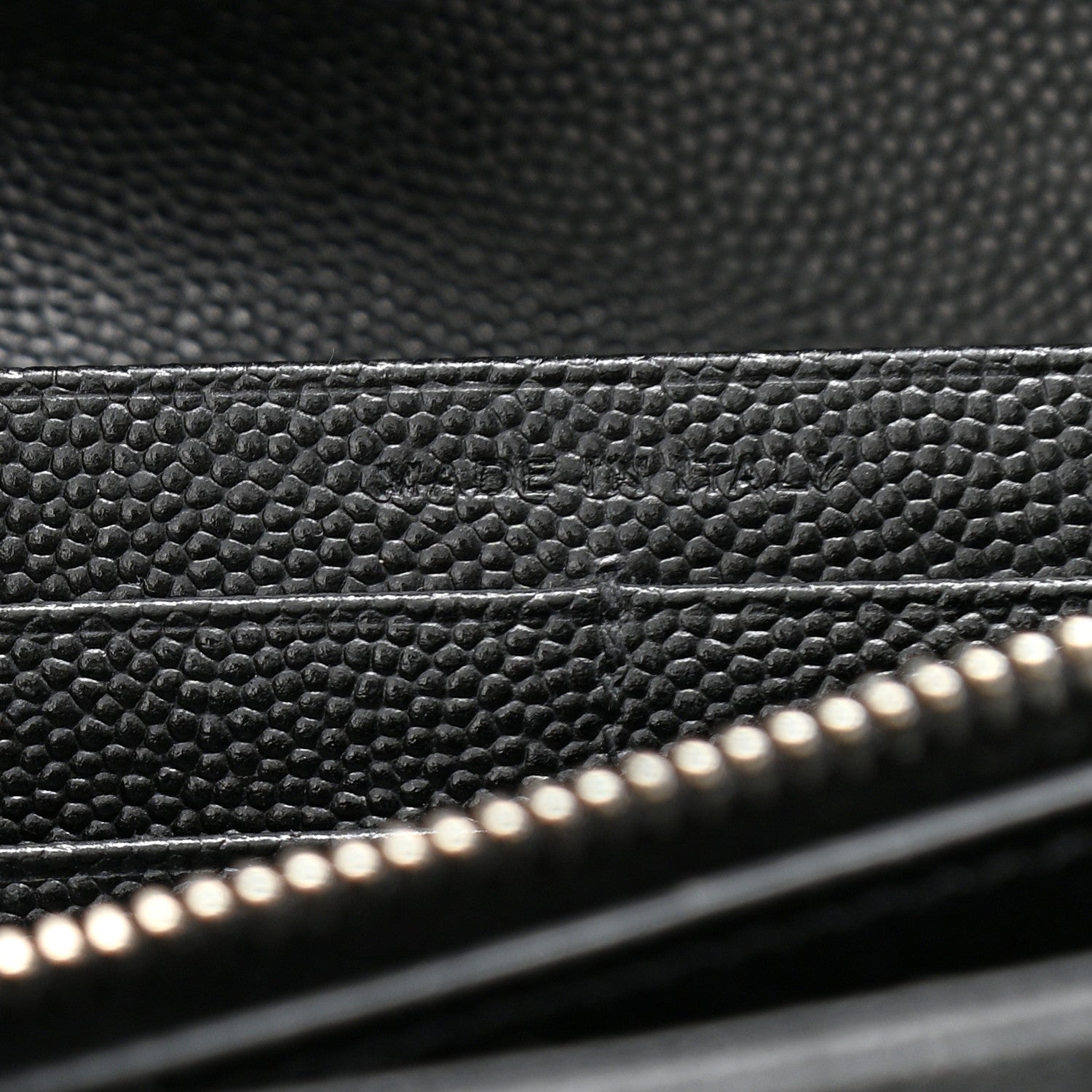 Saint Laurent Grain De Poudre Matelasse Chevron Monogram Chain Wallet Black 7 of 13