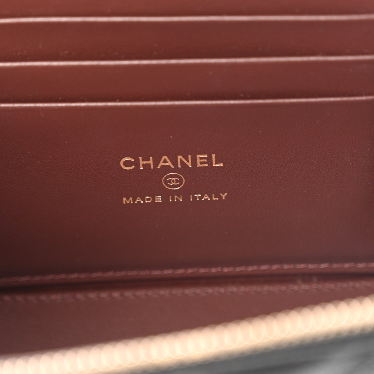 Caviar Quilted Small Vanity Case With Chain Black