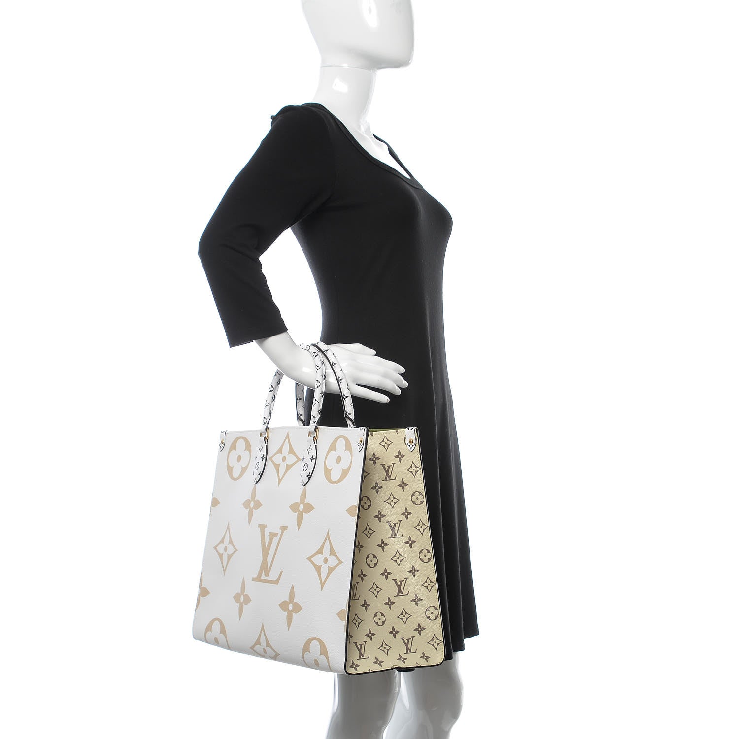 Louis Vuitton Monogram Giant Onthego GM Kaki Beige 3 of 11