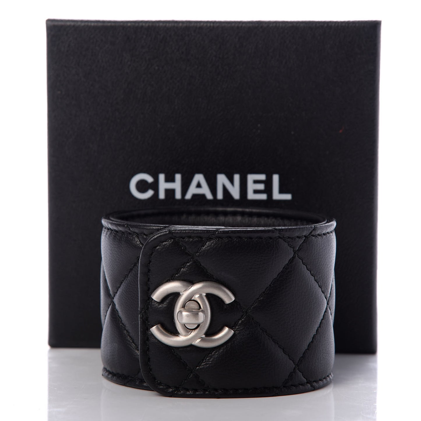 Lambskin Quilted CC Turnlock Cuff L Black