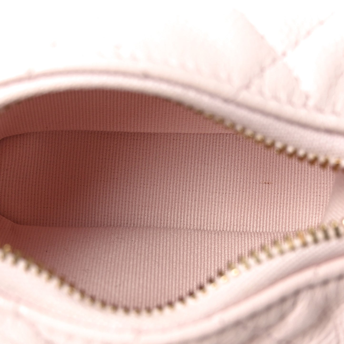 Caviar Quilted Hobo Bag Charm Light Pink