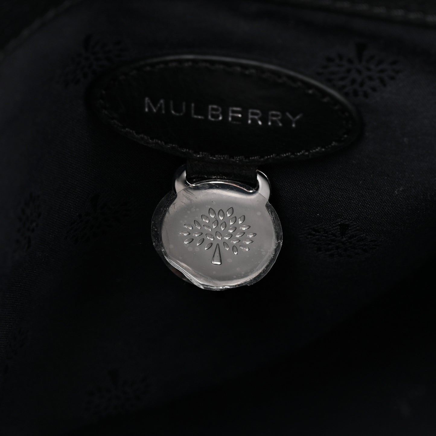 Small Classic Grain Bayswater Black