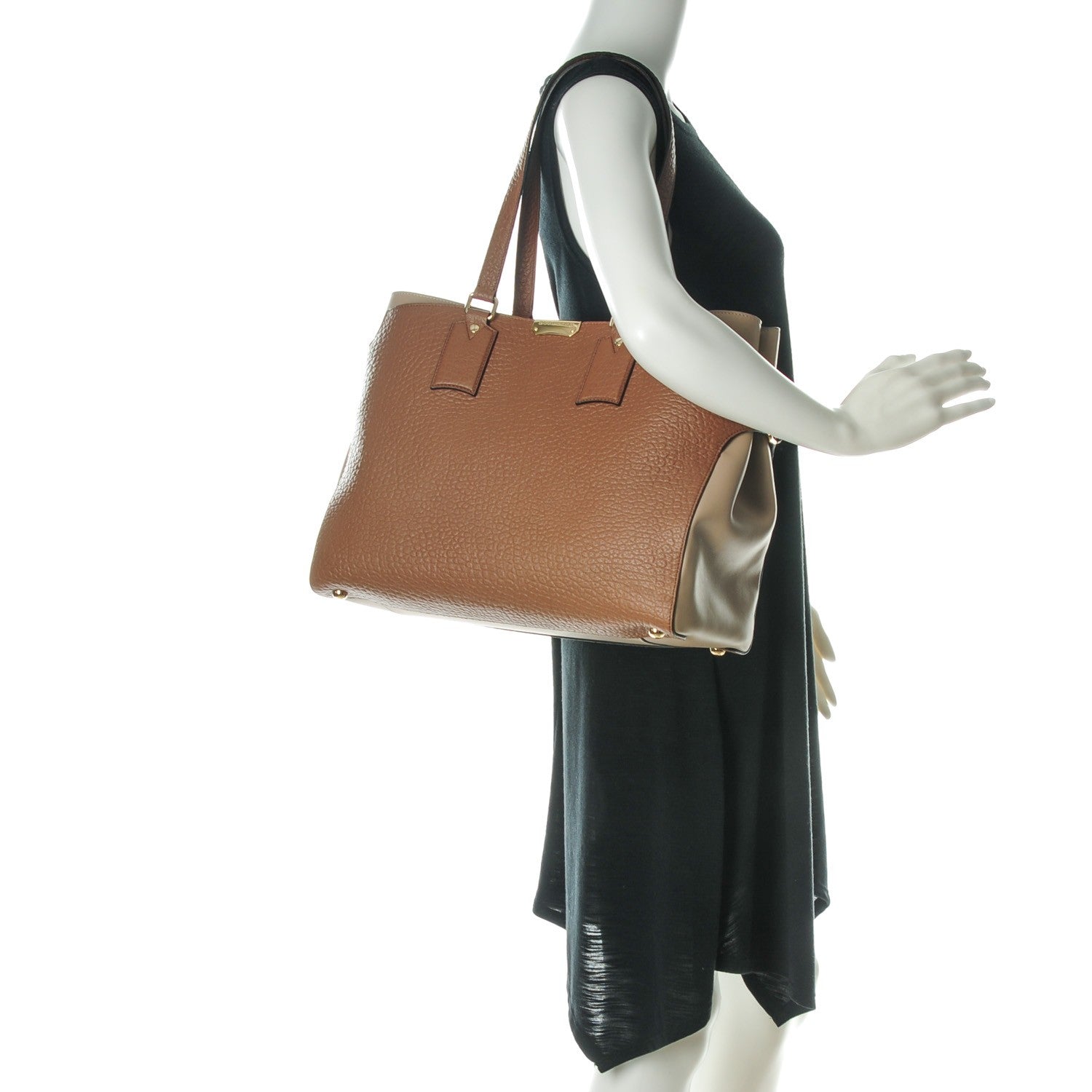 Burberry Heritage Grain Large Clarborough Tote Taupe Brown 2 of 7