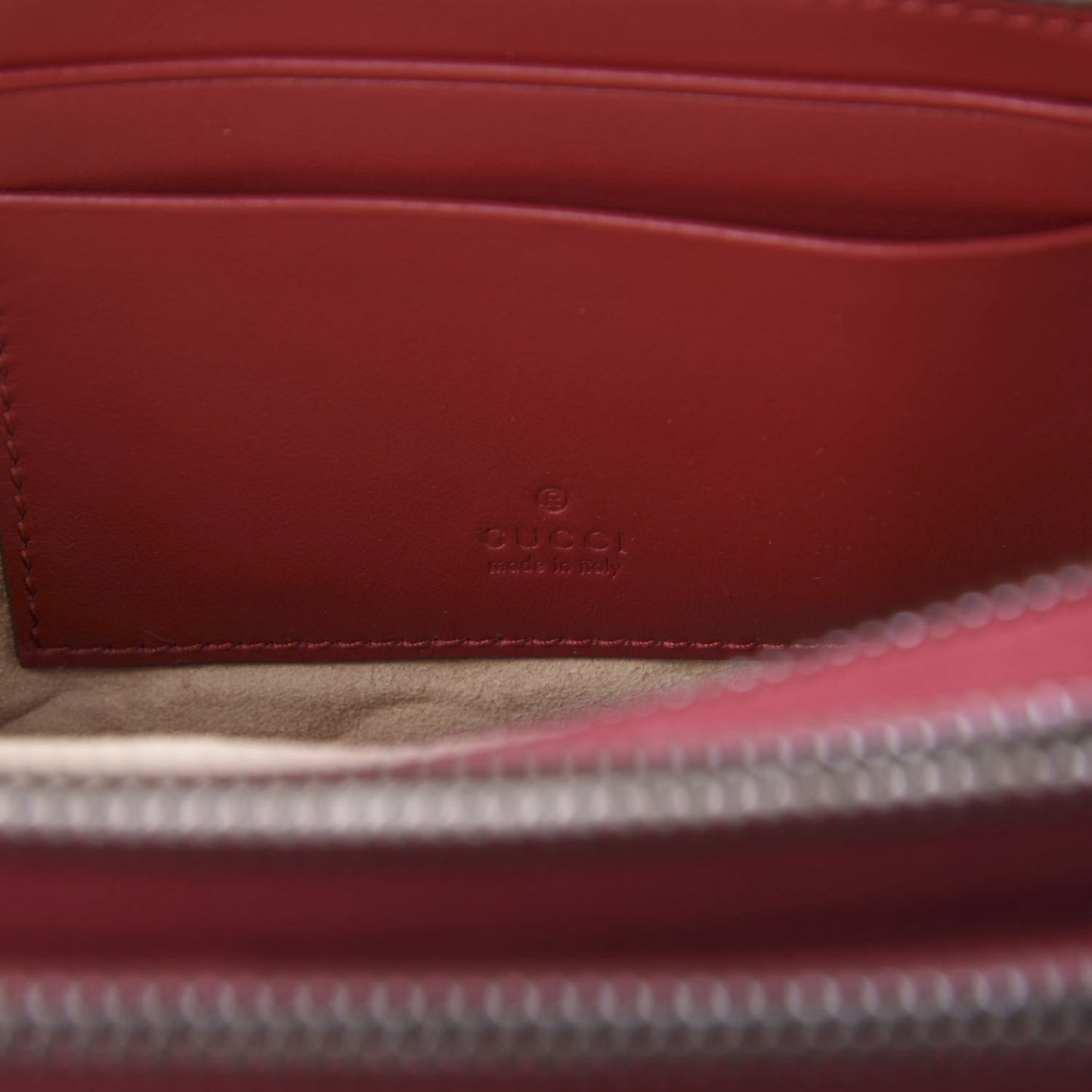 Calfskin Matelasse Mini GG Marmont Chain Crossbody Bag Hibiscus Red