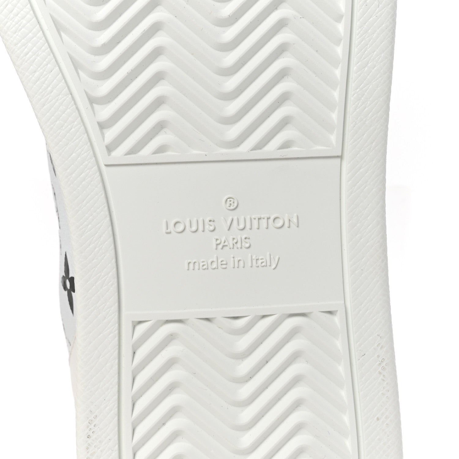 Louis Vuitton Calfskin Monogram Rivoli High Top Sneakers 10 White 7 of 9