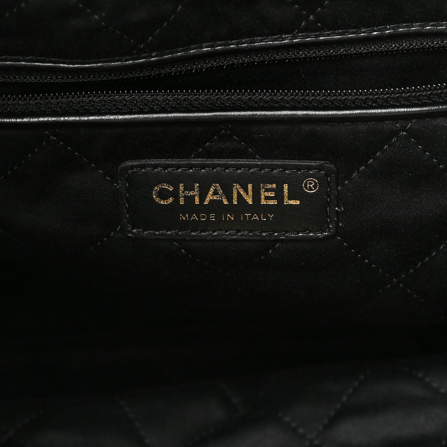 Shiny Calfskin Quilted Small Chanel 22 Black