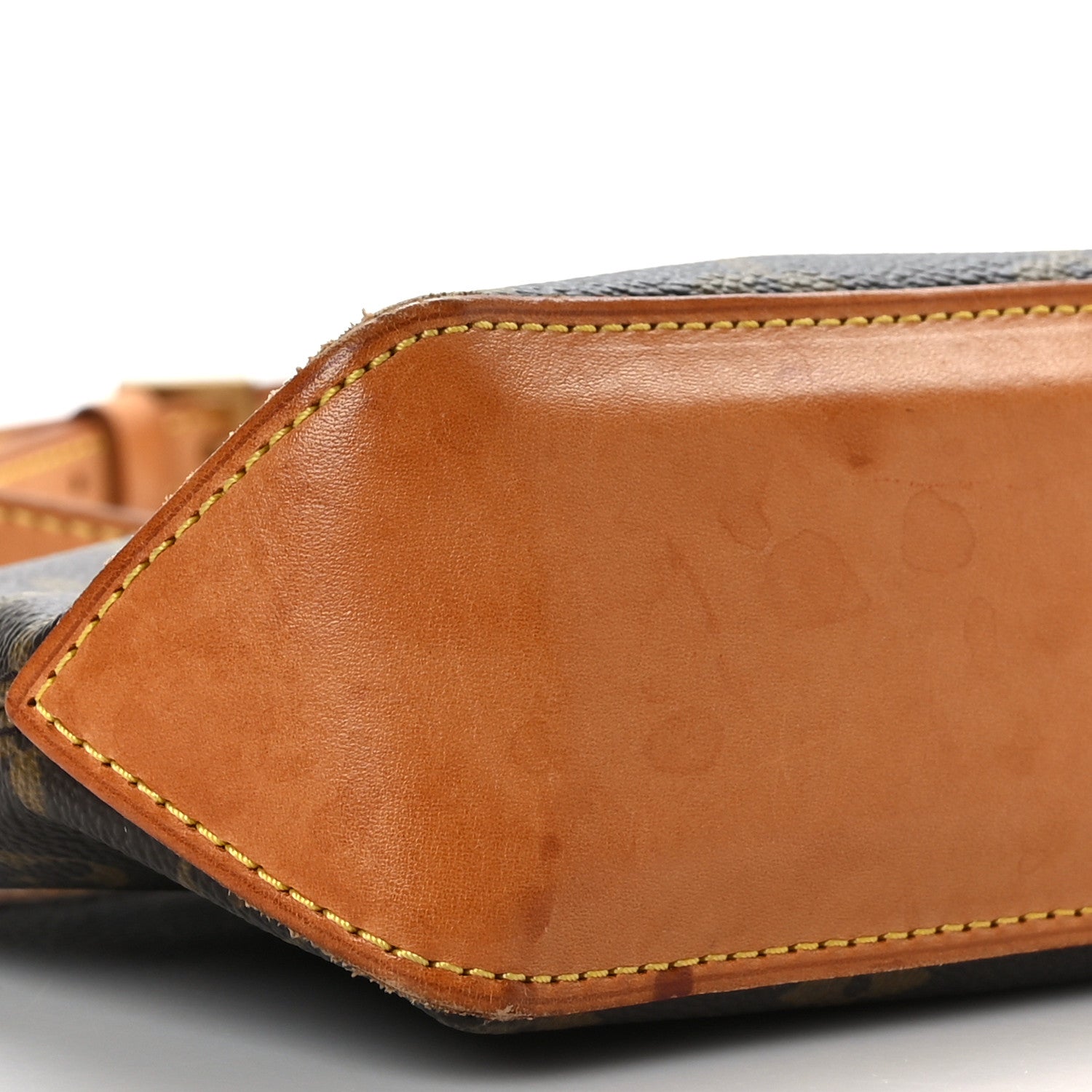 Louis Vuitton Monogram Trotteur 8 of 9