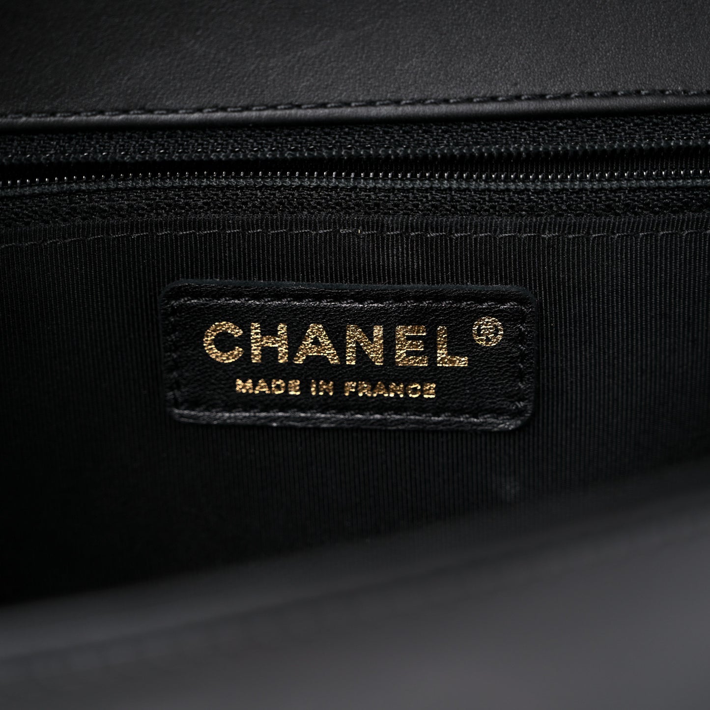 Patent Calfskin Quilted New Medium Boy Flap Black