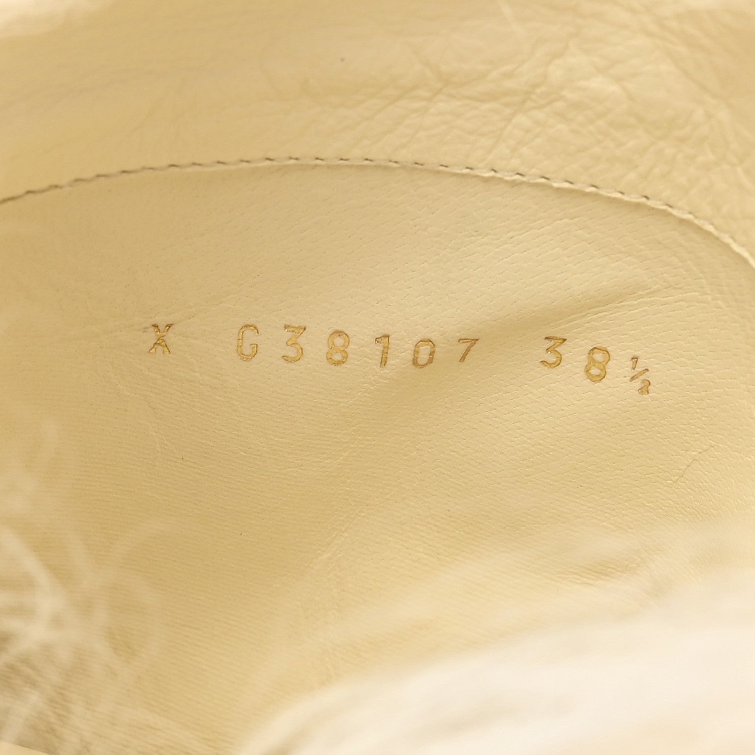 Chanel Shearling Sheepskin High Boots 38.5 Ivory Black 10 of 11